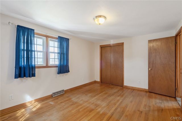 131 Sagamore Drive South, Clay, NY 13090