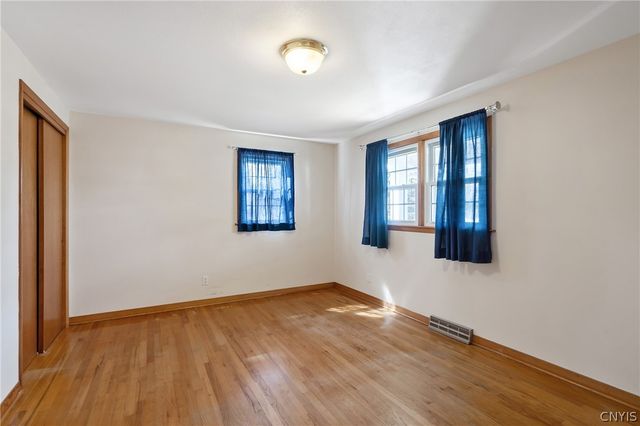 131 Sagamore Drive South, Clay, NY 13090