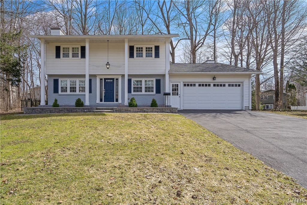 131 Sagamore Drive South, Clay, NY 13090