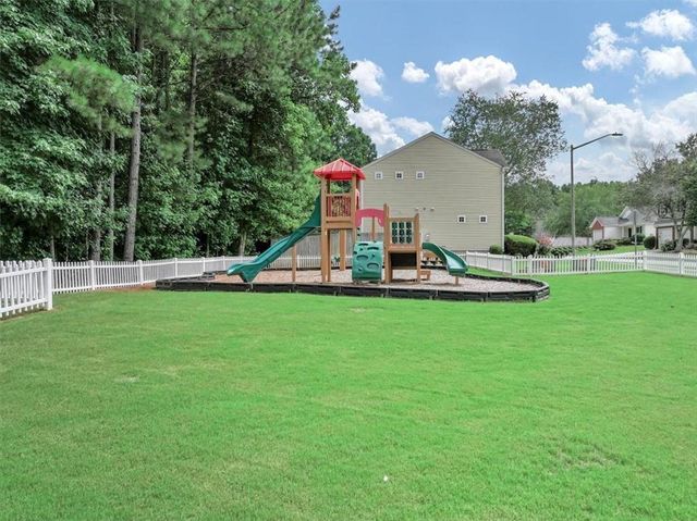 179 Oak Grove Place, Acworth, GA 30102