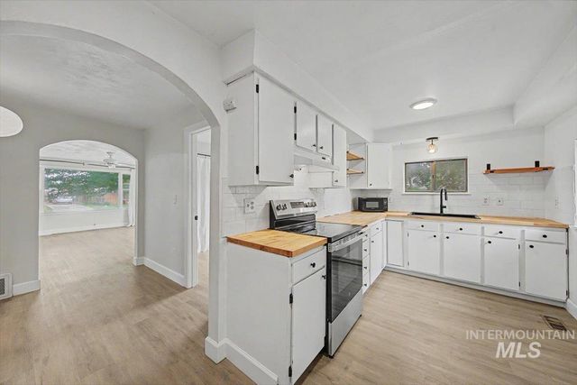 215 Shoshone, Nampa, ID 83651