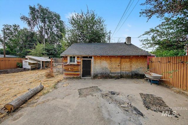 215 Shoshone, Nampa, ID 83651