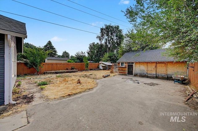 215 Shoshone, Nampa, ID 83651