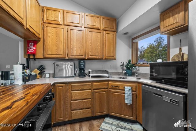 3084 Bettles Bay Loop, Anchorage, AK 99515