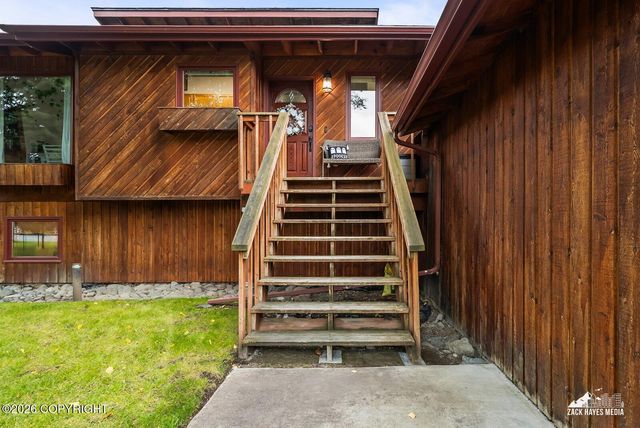 3084 Bettles Bay Loop, Anchorage, AK 99515