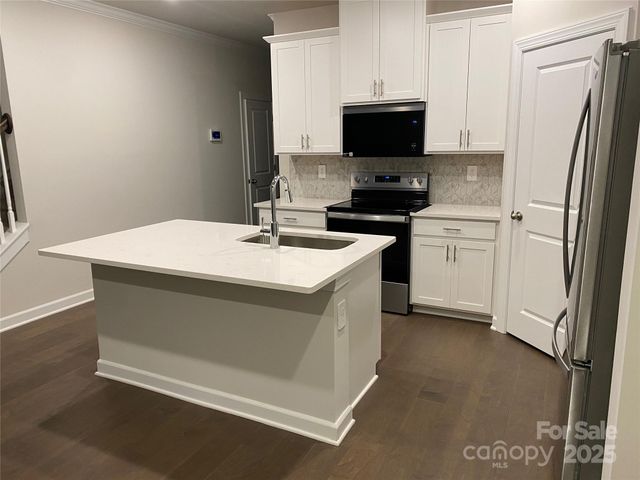 6110 Starview Terrace, Charlotte, NC 28216