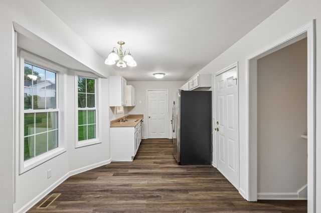 246 Senator Dr, Clarksville, TN 37042