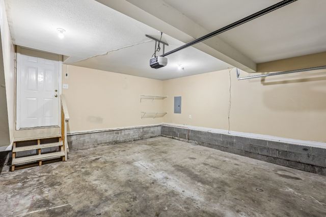 246 Senator Dr, Clarksville, TN 37042