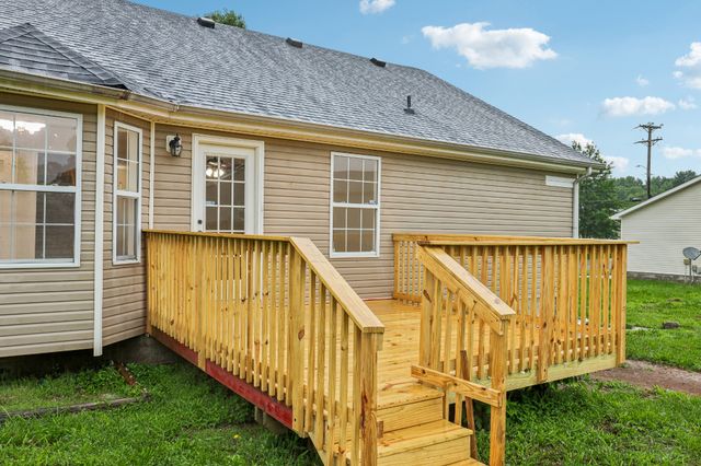 246 Senator Dr, Clarksville, TN 37042