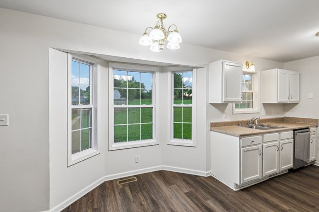246 Senator Dr, Clarksville, TN 37042