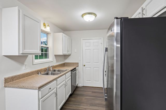 246 Senator Dr, Clarksville, TN 37042
