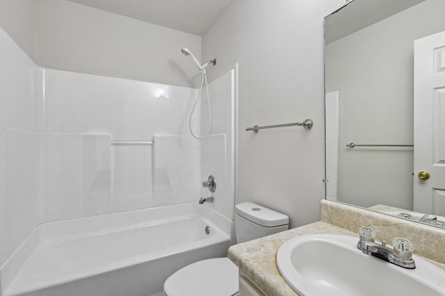 246 Senator Dr, Clarksville, TN 37042