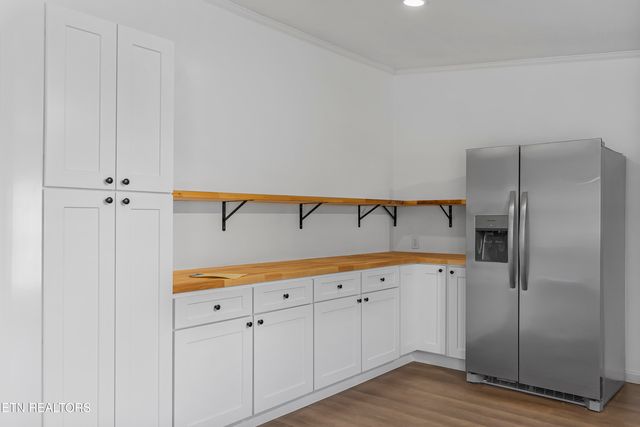 806 Reynolds Ave, Clinton, TN 37716