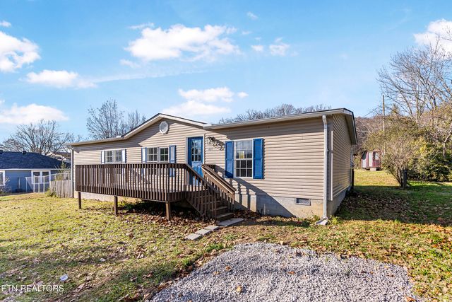 806 Reynolds Ave, Clinton, TN 37716