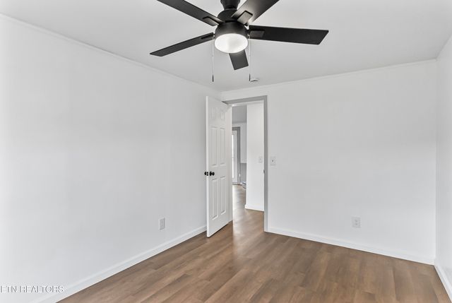 806 Reynolds Ave, Clinton, TN 37716