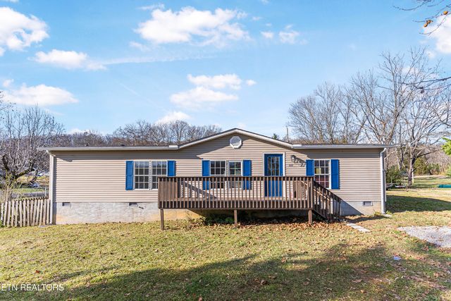 806 Reynolds Ave, Clinton, TN 37716