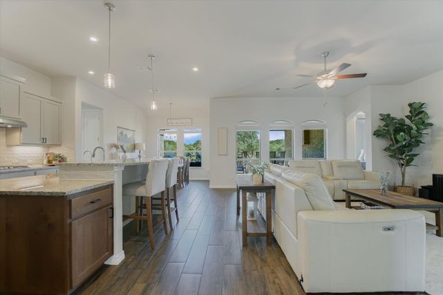 1861 Nature View LOOP, Driftwood, TX 78619