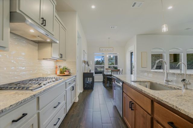 1861 Nature View LOOP, Driftwood, TX 78619