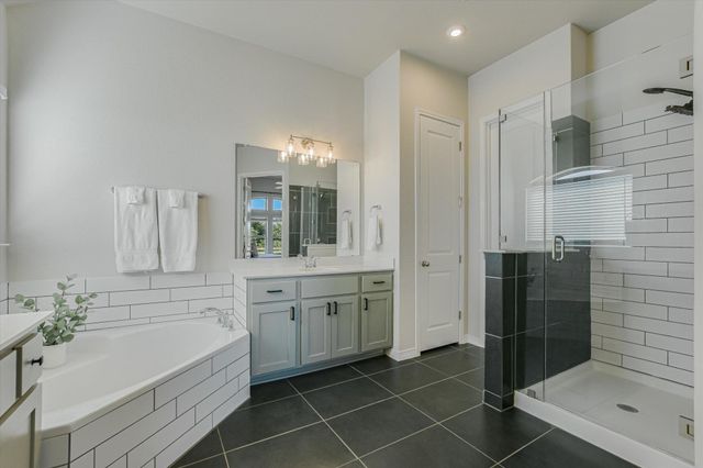 1861 Nature View LOOP, Driftwood, TX 78619