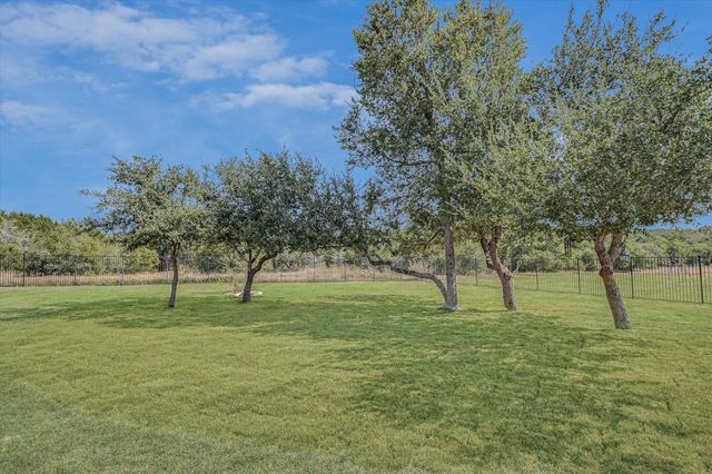 1861 Nature View LOOP, Driftwood, TX 78619
