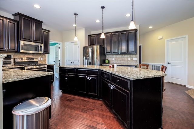 19 Whitley Court, Pittsford, NY 14534