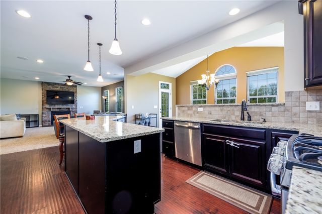 19 Whitley Court, Pittsford, NY 14534