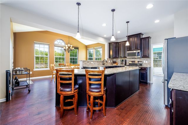 19 Whitley Court, Pittsford, NY 14534