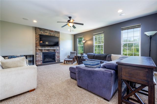 19 Whitley Court, Pittsford, NY 14534