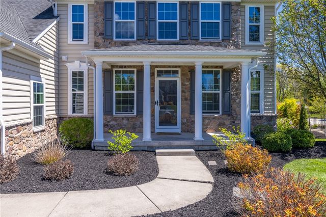 19 Whitley Court, Pittsford, NY 14534