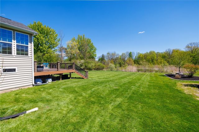 19 Whitley Court, Pittsford, NY 14534
