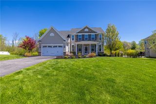 19 Whitley Court, Pittsford, NY 14534