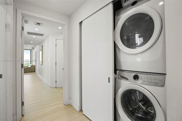 16385 Biscayne Boulevard 1601+2 Parkings, North Miami Beach, FL 33160