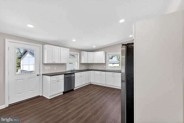 447 N JENNERSVILLE RD, Cochranville, PA 19330