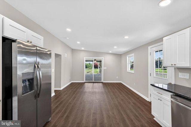 447 N JENNERSVILLE RD, Cochranville, PA 19330