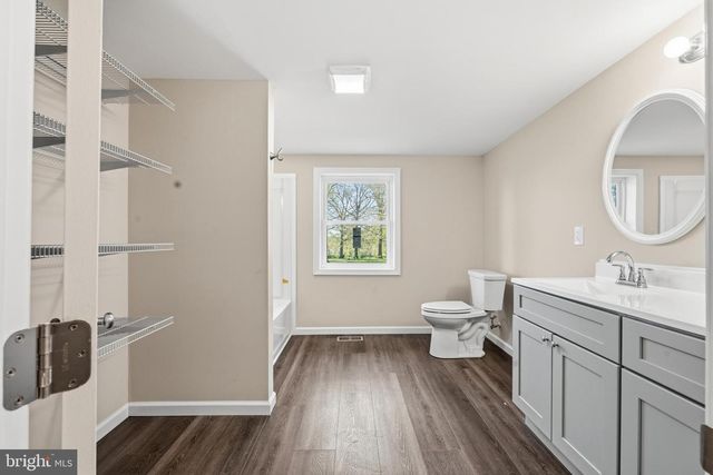 447 N JENNERSVILLE RD, Cochranville, PA 19330