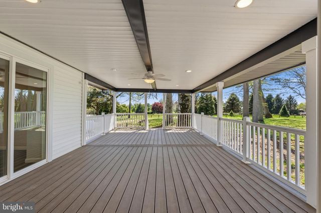 447 N JENNERSVILLE RD, Cochranville, PA 19330