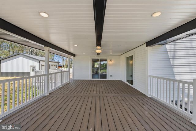 447 N JENNERSVILLE RD, Cochranville, PA 19330