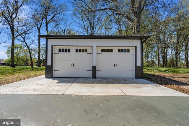 447 N JENNERSVILLE RD, Cochranville, PA 19330