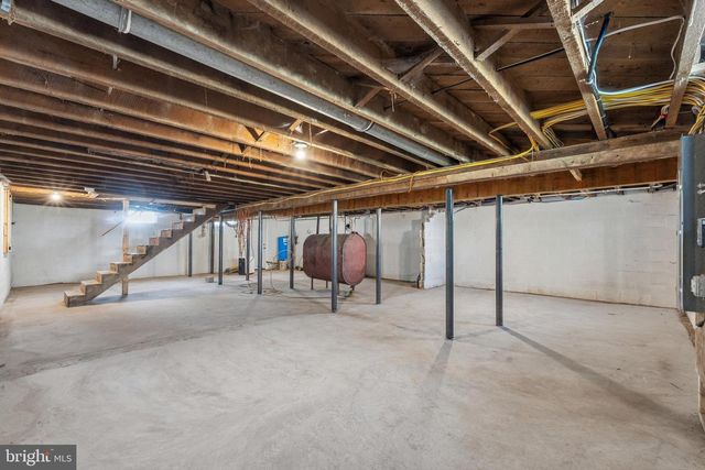 447 N JENNERSVILLE RD, Cochranville, PA 19330
