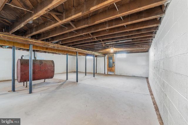 447 N JENNERSVILLE RD, Cochranville, PA 19330