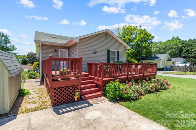 116 Live Oak Avenue, Belmont, NC 28012
