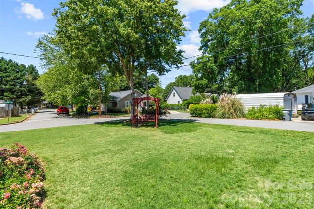 116 Live Oak Avenue, Belmont, NC 28012