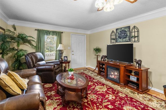 116 Live Oak Avenue, Belmont, NC 28012