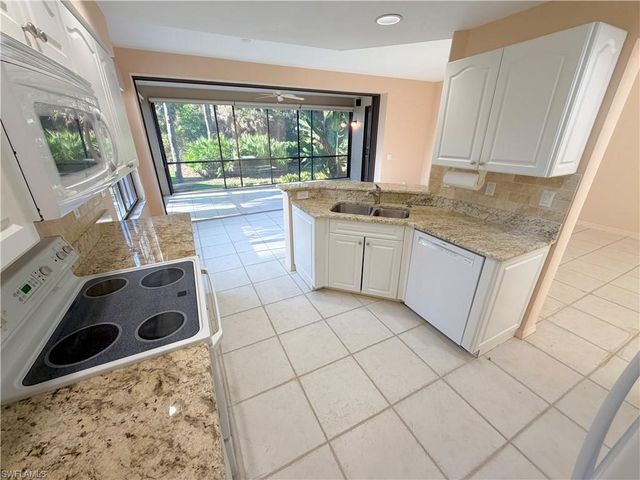 27021 Oakwood Lake DR 101, Bonita Springs, FL 34134