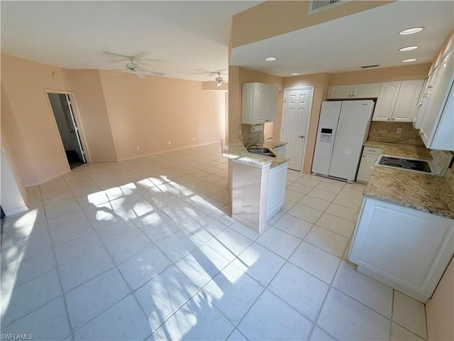 27021 Oakwood Lake DR 101, Bonita Springs, FL 34134