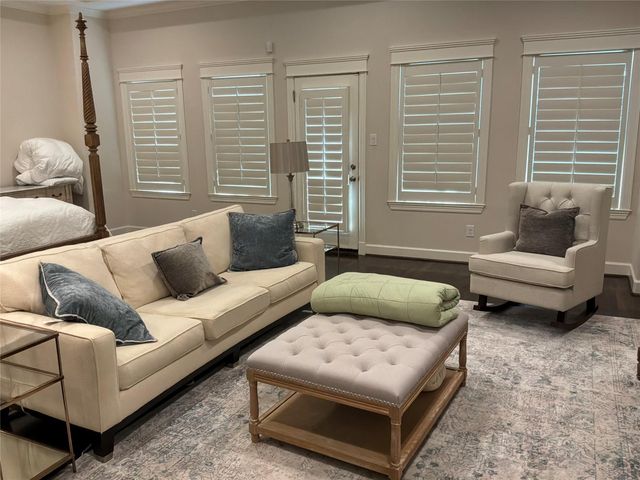 922 Alexander Street, Houston, TX 77008