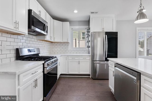 1906 PARK PL, Woodlawn, MD 21207