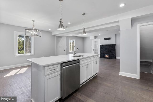 1906 PARK PL, Woodlawn, MD 21207