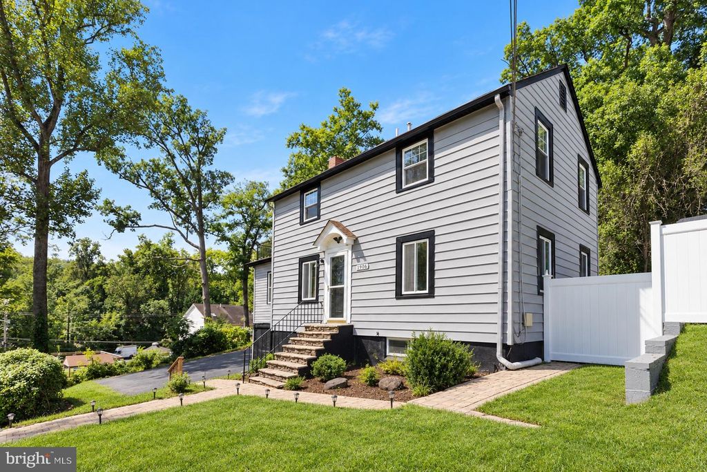 1906 PARK PL, Woodlawn, MD 21207