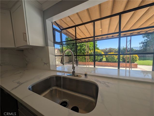 30516 Sandtrap Drive, Agoura Hills, CA 91301